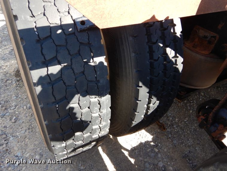 image for item GS9777 2014 Western Star 4900SB semi truck