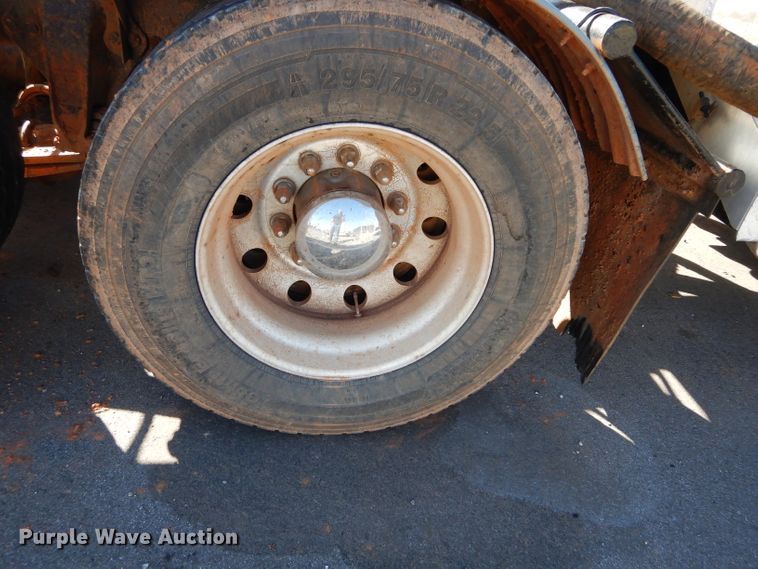 image for item GS9778 2013 Western Star 4900SB semi truck