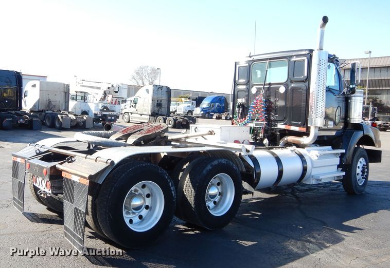 image for item GS9779 2013 Western Star 4900SB semi truck