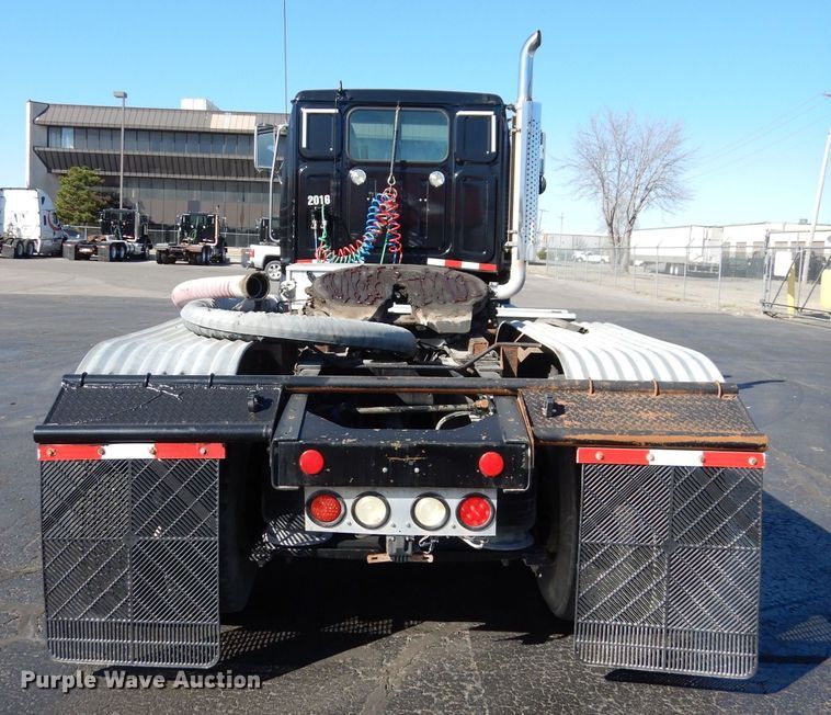 image for item GS9779 2013 Western Star 4900SB semi truck