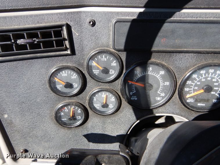 image for item GS9779 2013 Western Star 4900SB semi truck