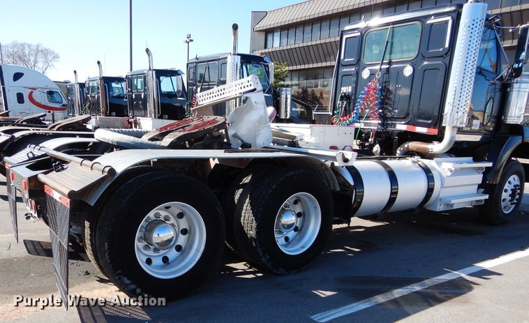 image for item GS9779 2013 Western Star 4900SB semi truck