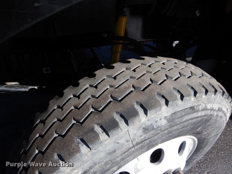 image for item GS9779 2013 Western Star 4900SB semi truck