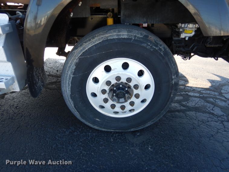 image for item GS9779 2013 Western Star 4900SB semi truck