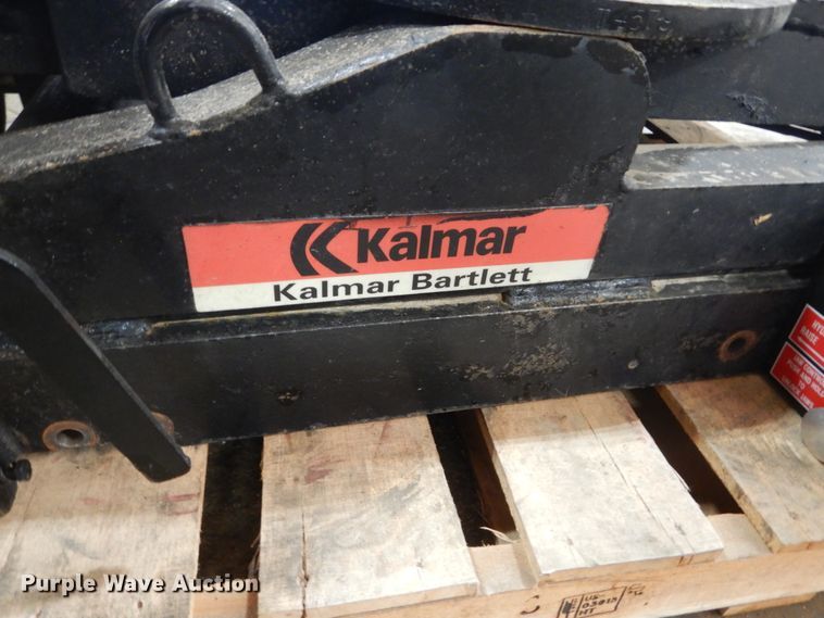 image for item GW9555 Kalmar Bartlett M85-G102A hydraulic lift fifth wheel plate