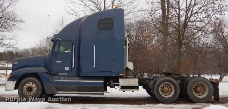 image for item GW9577 1995 Freightliner FLD semi truck
