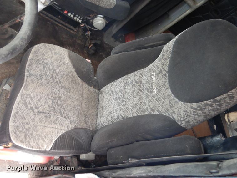 image for item GW9577 1995 Freightliner FLD semi truck