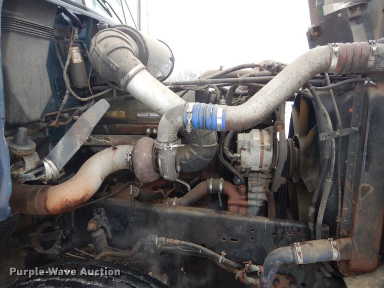 image for item GW9577 1995 Freightliner FLD semi truck