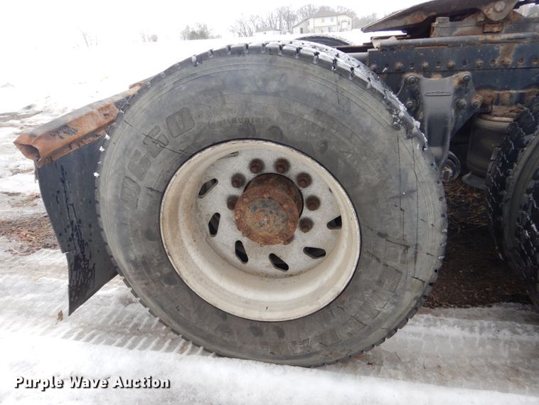 image for item GW9577 1995 Freightliner FLD semi truck