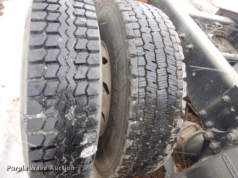 image for item GW9577 1995 Freightliner FLD semi truck