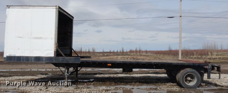 image for item GX9967 1991 Stoughton AVW345SWEDGE flatbed trailer