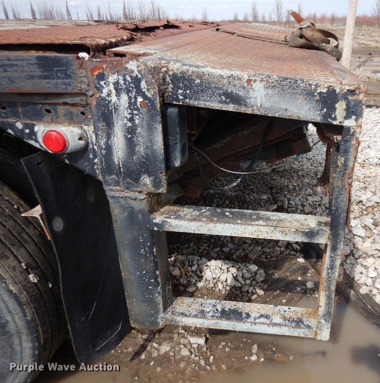 image for item GX9967 1991 Stoughton AVW345SWEDGE flatbed trailer