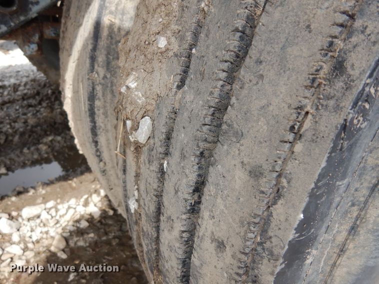 image for item GX9967 1991 Stoughton AVW345SWEDGE flatbed trailer