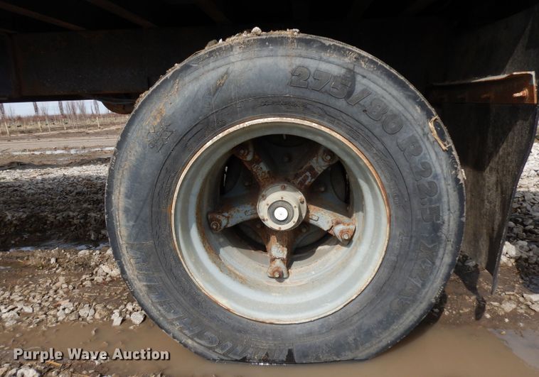 image for item GX9967 1991 Stoughton AVW345SWEDGE flatbed trailer