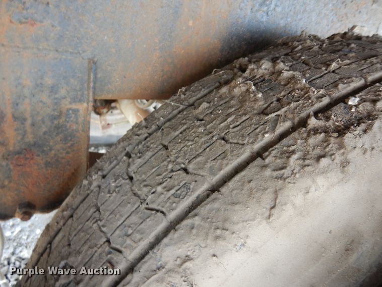 image for item GX9967 1991 Stoughton AVW345SWEDGE flatbed trailer