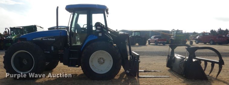 image for item DJ3009 2006 New Holland TV145 bi-directional 4WD tractor