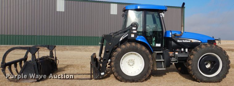 image for item DJ3009 2006 New Holland TV145 bi-directional 4WD tractor
