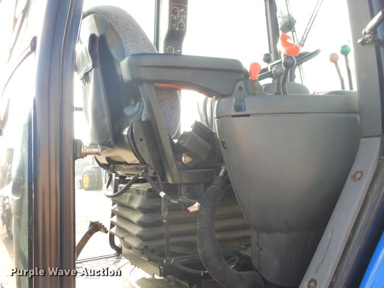 image for item DJ3009 2006 New Holland TV145 bi-directional 4WD tractor