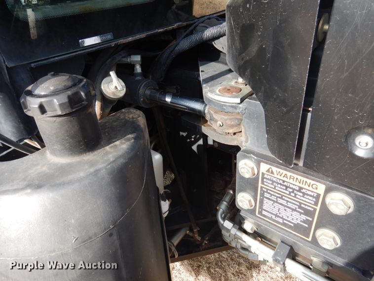 image for item DJ3009 2006 New Holland TV145 bi-directional 4WD tractor