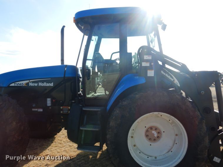 image for item DJ3009 2006 New Holland TV145 bi-directional 4WD tractor