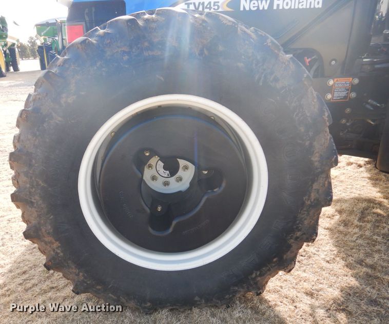 image for item DJ3009 2006 New Holland TV145 bi-directional 4WD tractor