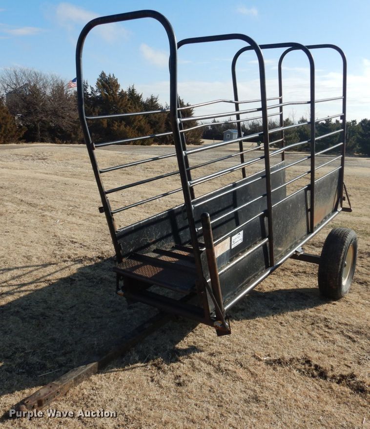Winkel livestock loading chute in Wakeeney, KS Item DJ3010 sold