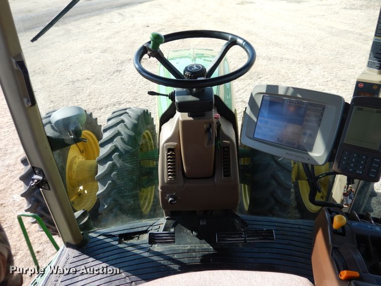 image for item DJ3013 2002 John Deere 8520 MFWD tractor