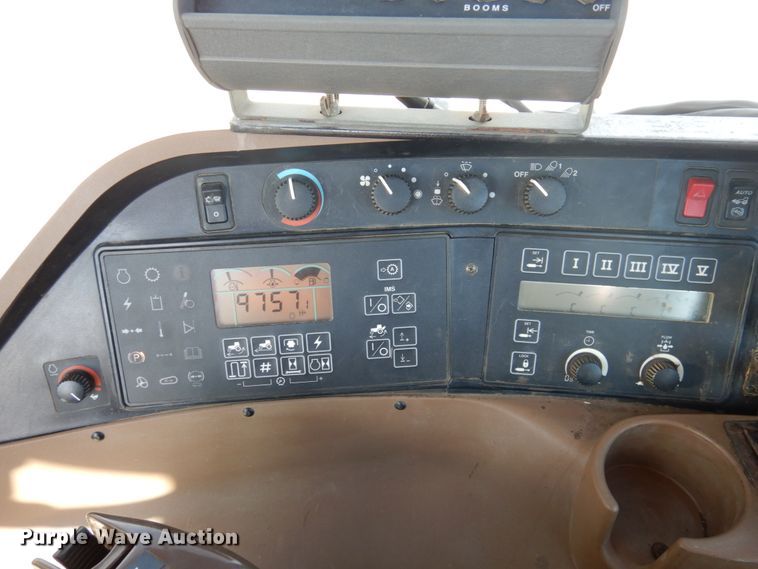 image for item DJ3013 2002 John Deere 8520 MFWD tractor