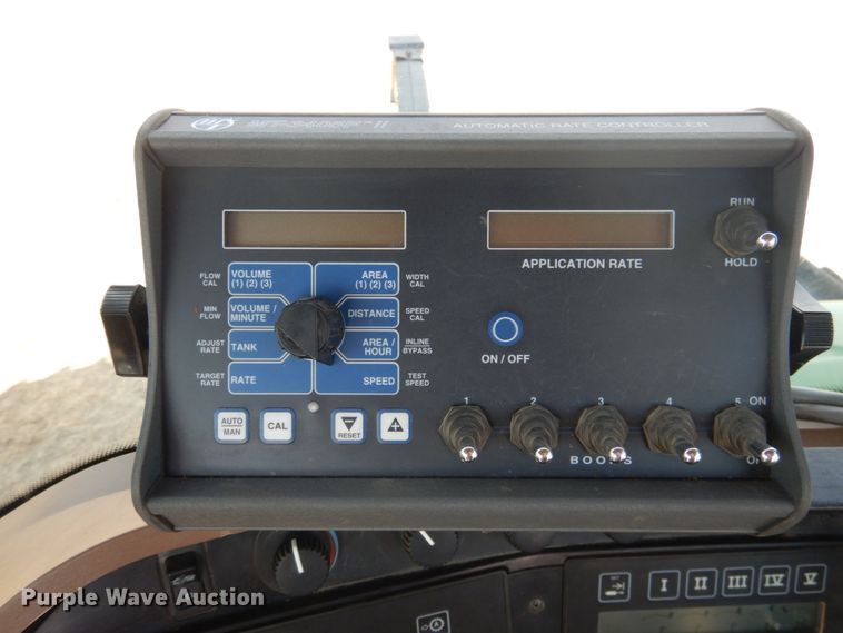 image for item DJ3013 2002 John Deere 8520 MFWD tractor