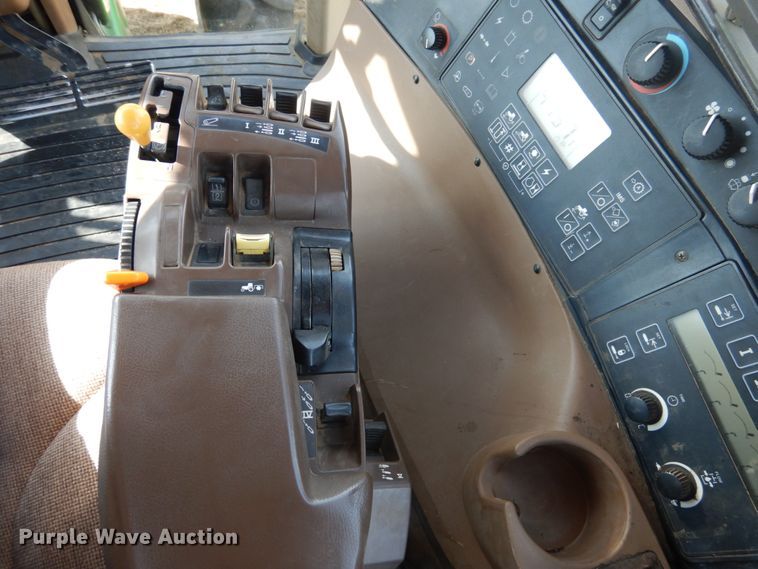 image for item DJ3013 2002 John Deere 8520 MFWD tractor