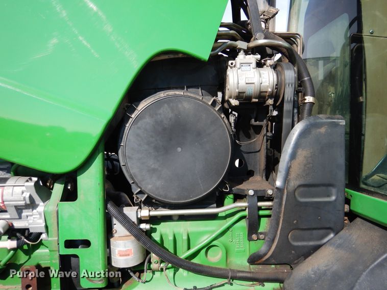 image for item DJ3013 2002 John Deere 8520 MFWD tractor