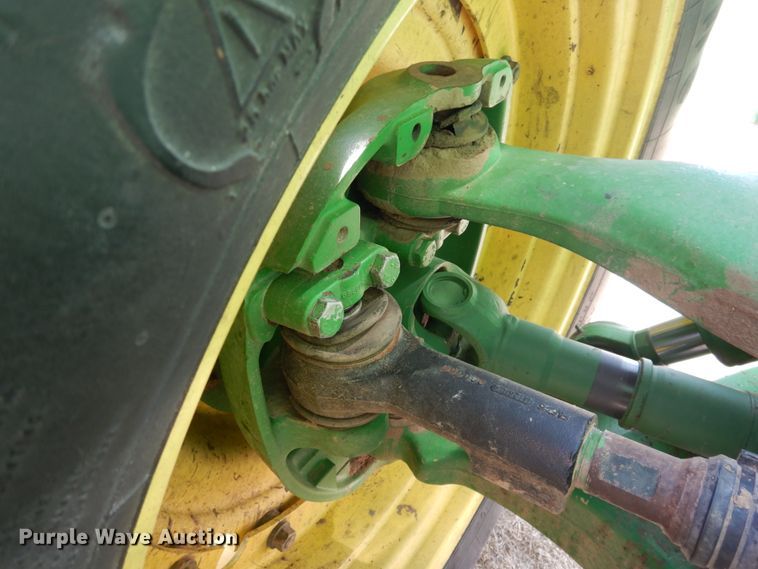 image for item DJ3013 2002 John Deere 8520 MFWD tractor