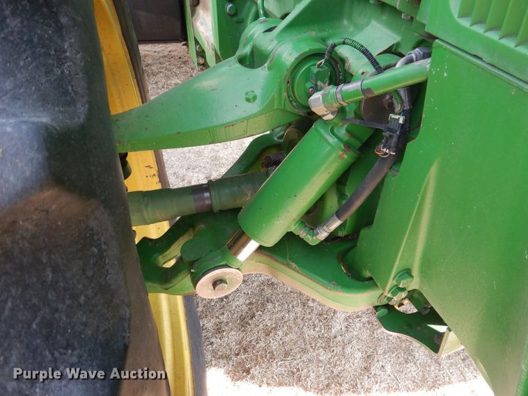 image for item DJ3013 2002 John Deere 8520 MFWD tractor