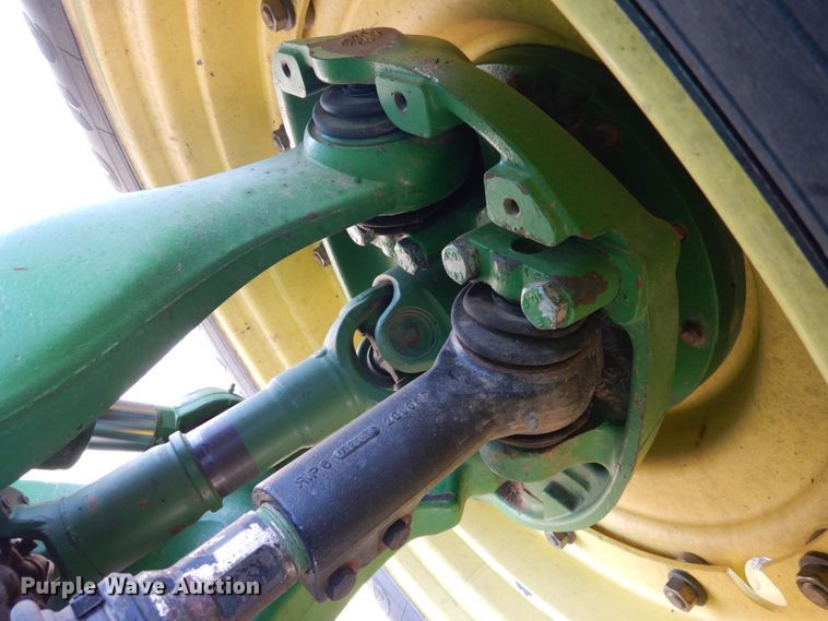 image for item DJ3013 2002 John Deere 8520 MFWD tractor