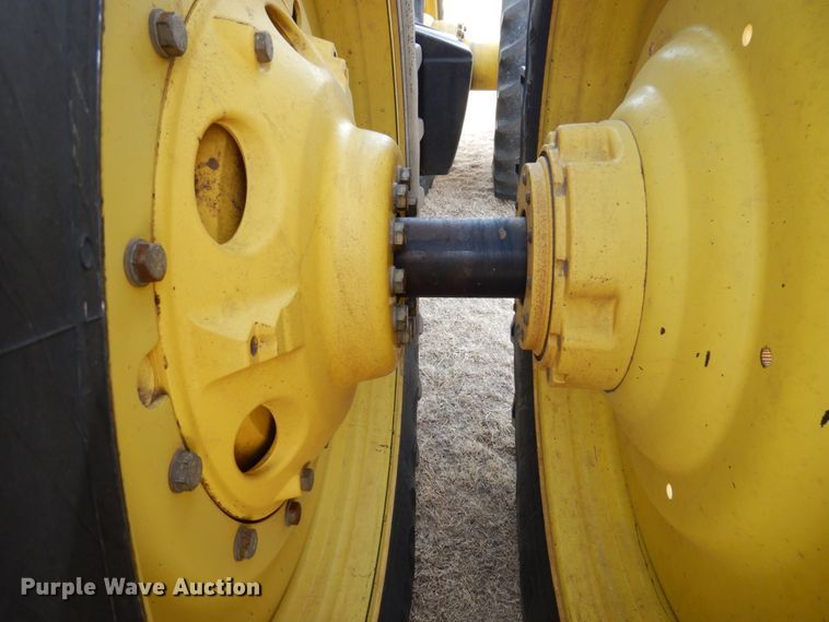 image for item DJ3013 2002 John Deere 8520 MFWD tractor