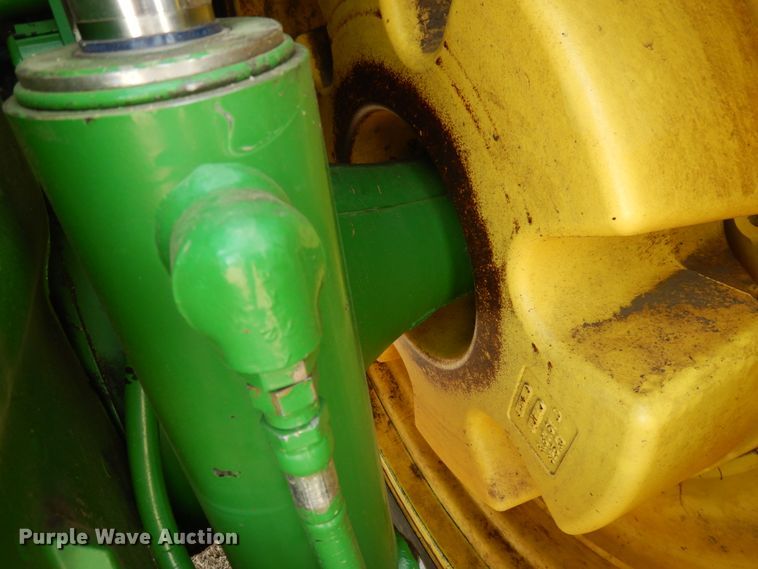 image for item DJ3013 2002 John Deere 8520 MFWD tractor