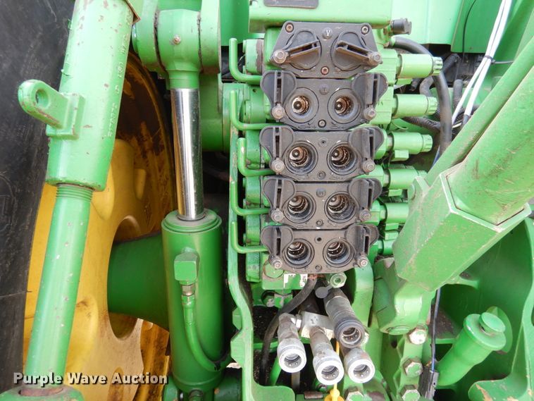 image for item DJ3013 2002 John Deere 8520 MFWD tractor