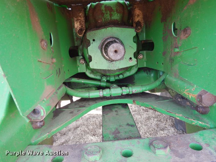 image for item DJ3013 2002 John Deere 8520 MFWD tractor