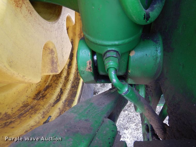 image for item DJ3013 2002 John Deere 8520 MFWD tractor