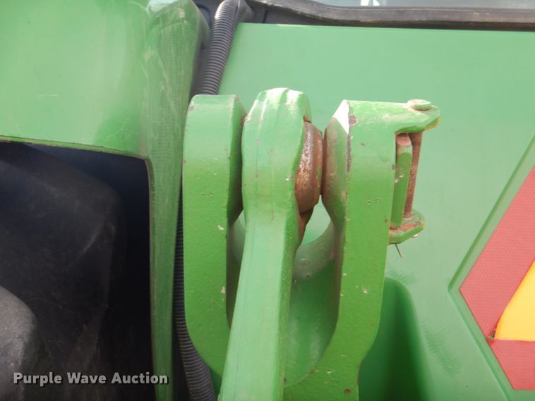 image for item DJ3013 2002 John Deere 8520 MFWD tractor