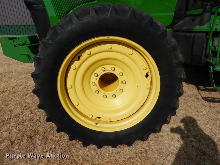 image for item DJ3013 2002 John Deere 8520 MFWD tractor