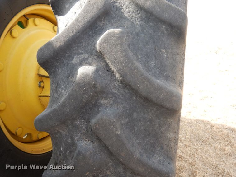 image for item DJ3013 2002 John Deere 8520 MFWD tractor