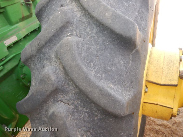 image for item DJ3013 2002 John Deere 8520 MFWD tractor