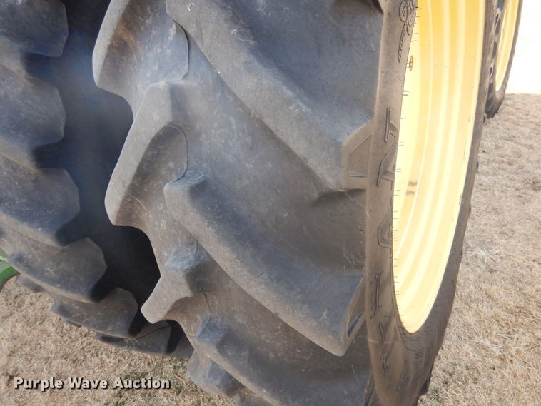 image for item DJ3013 2002 John Deere 8520 MFWD tractor