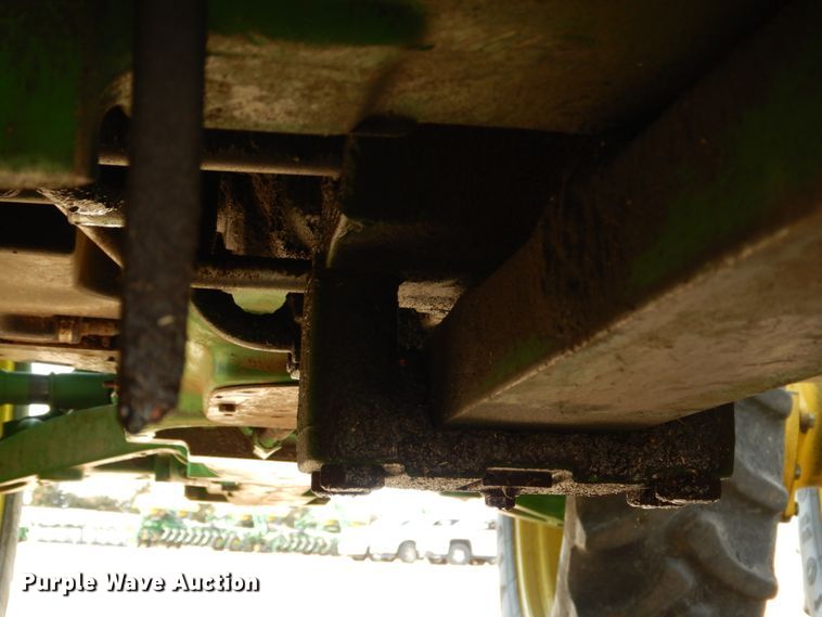 image for item DJ3013 2002 John Deere 8520 MFWD tractor