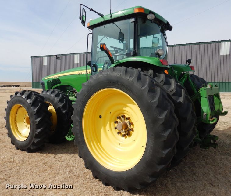 image for item DJ3015 2005 John Deere 8520 MFWD tractor