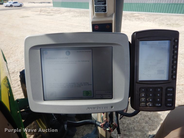 image for item DJ3015 2005 John Deere 8520 MFWD tractor