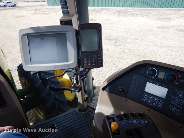 image for item DJ3015 2005 John Deere 8520 MFWD tractor