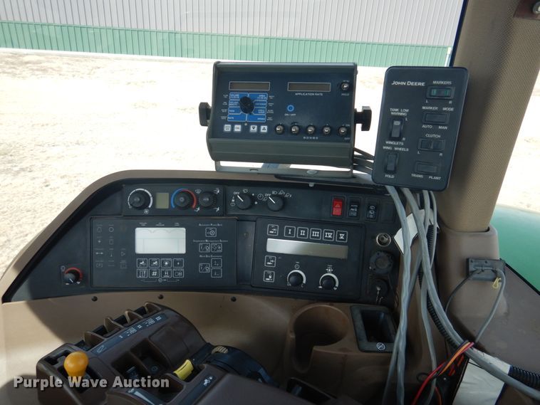 image for item DJ3015 2005 John Deere 8520 MFWD tractor