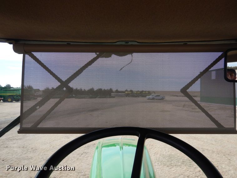 image for item DJ3015 2005 John Deere 8520 MFWD tractor